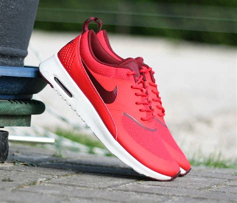 nike thea damen dunkelrot|Nike Air Max Thea Mid Women's Shoe.